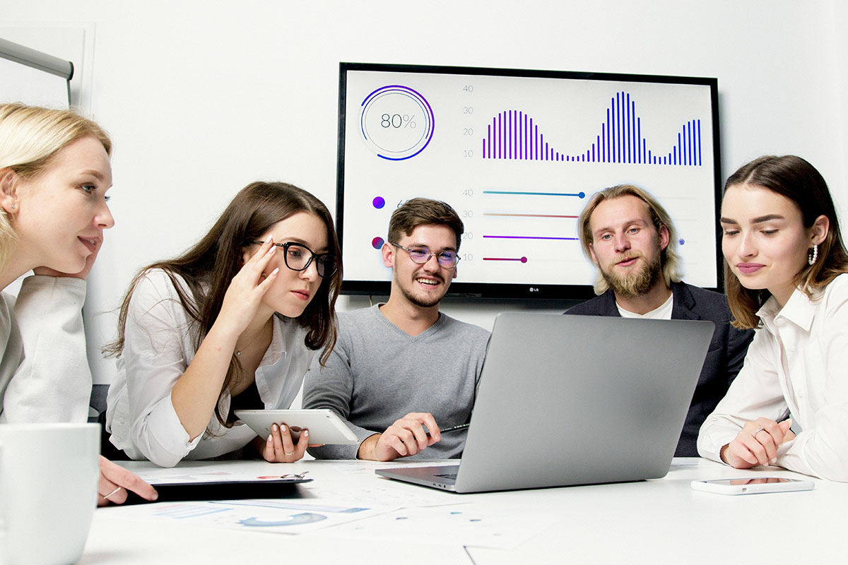 CRM w&nbsp;małej firmie: kiedy Excel przestaje wystarczać