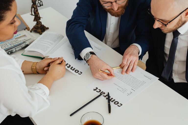 Kiedy prawnik zaczyna prowadzić Twój&nbsp;biznes – o&nbsp;granicy między bezpieczeństwem, a&nbsp;decyzyjnością właściciela.